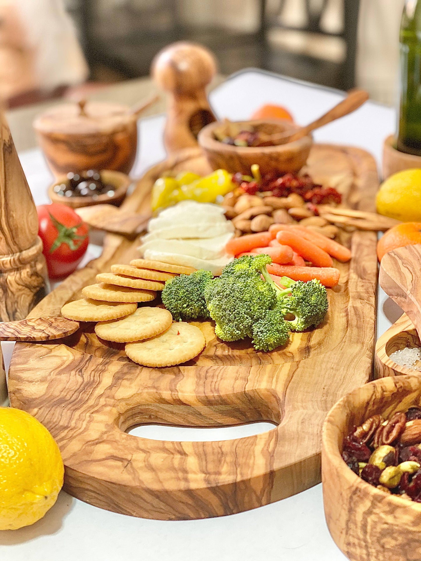 Olive Wood Charcuterie Board: 17"-18" Natural OliveWood