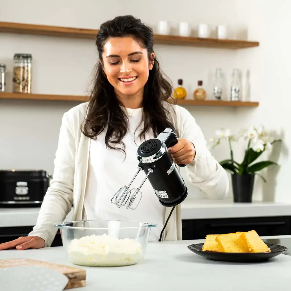 Westinghouse - 5 Speed Hand Mixer with Base - Retro Series, Beaters & Hooks: Black Westinghouse